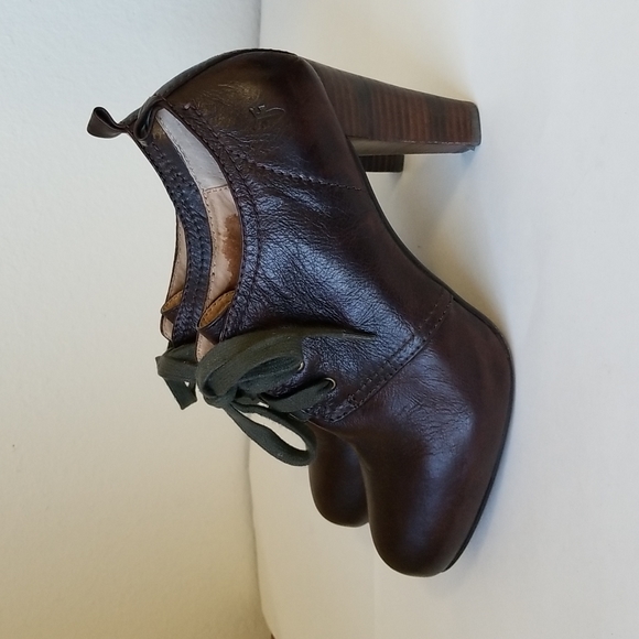 Frye Shoes - Frye Harlow Oxford Heels - Size 9.5